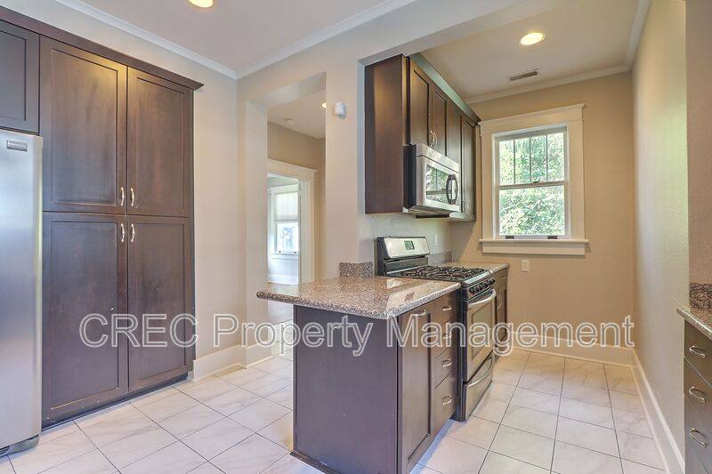 House for rent at 831 Rutledge Ave, Charleston, SC 29403