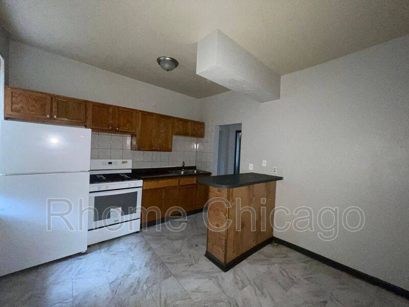 Apartment for rent at 7001 S Clyde Ave #2, Chicago, IL 60649