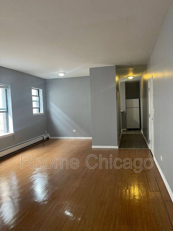 Apartment for rent at 6938 S Clyde Ave #310, Chicago, IL 60649