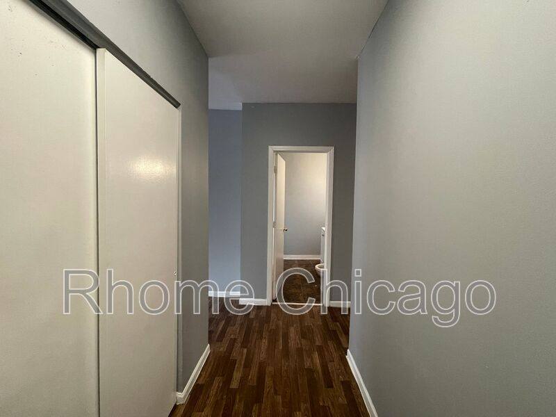 Apartment for rent at 6938 S Clyde Ave #213, Chicago, IL 60649