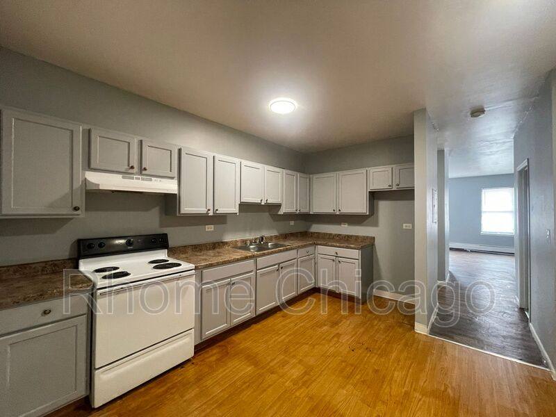 Apartment for rent at 6938 S Clyde Ave #213, Chicago, IL 60649