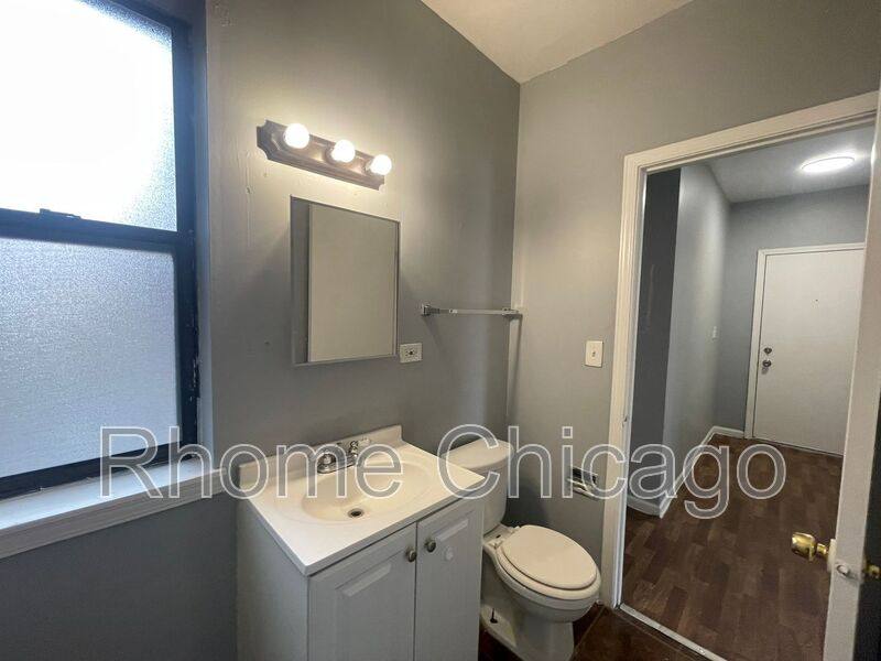 Apartment for rent at 6938 S Clyde Ave #213, Chicago, IL 60649