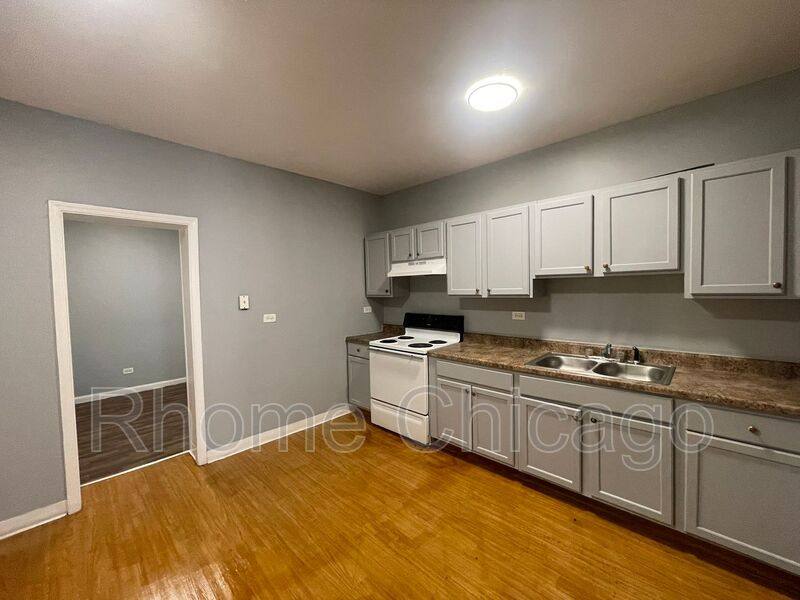 Apartment for rent at 6938 S Clyde Ave #213, Chicago, IL 60649