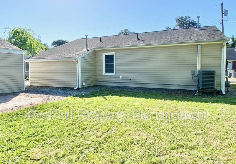 House for rent at 109 Peachtree Lane, Hampton, VA 23669