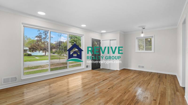 House for rent at 36665 Angeline Circle, Livonia, MI 48150