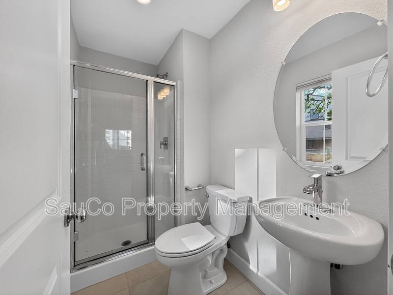 Townhouse for rent at 17022 SW Lemongrass Lane, Portland, OR 97223