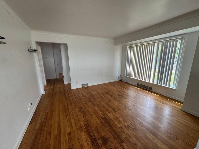 House for rent at 14615 Stephens Rd, Eastpointe, MI 48021