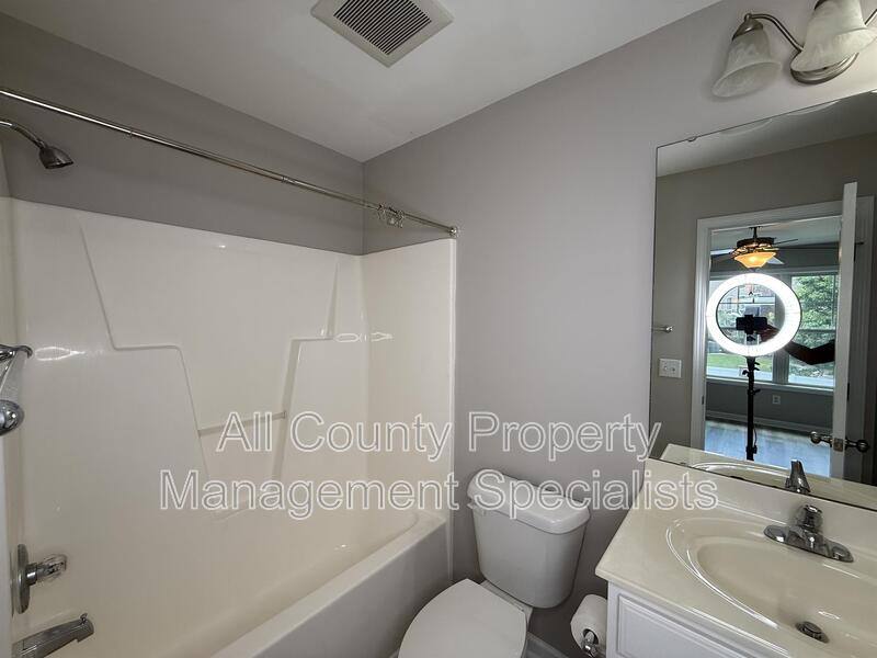 Townhouse for rent at 833 Forest Park Rd, Columbia, SC 29209