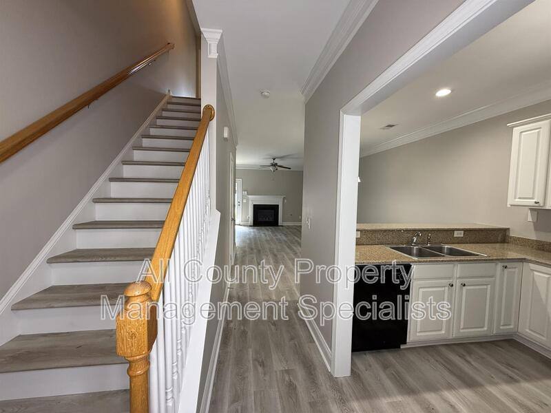 Townhouse for rent at 833 Forest Park Rd, Columbia, SC 29209