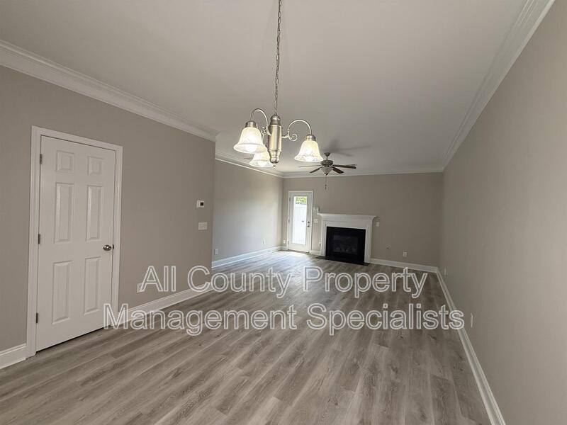 Townhouse for rent at 833 Forest Park Rd, Columbia, SC 29209