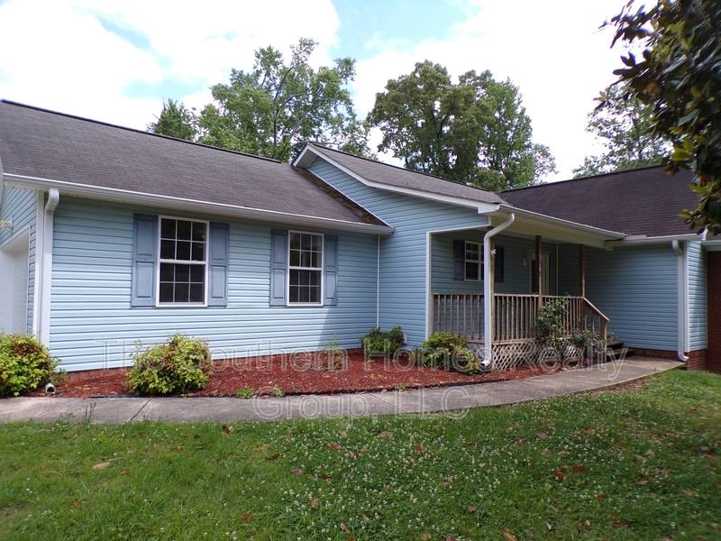 House for rent at 1425 Hammerhill Rd, Athens, TN 37303