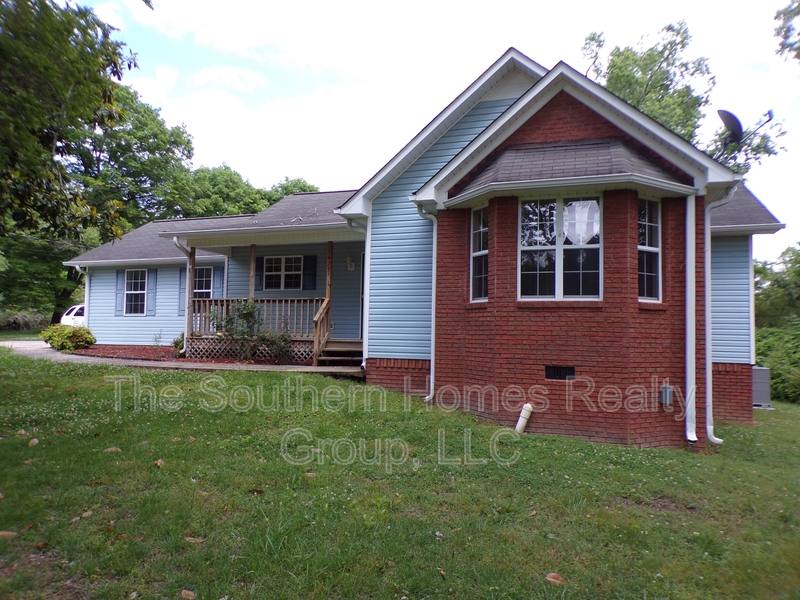 House for rent at 1425 Hammerhill Rd, Athens, TN 37303