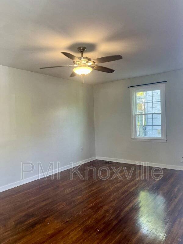 House for rent at 926 Ledgerwood Ave, Knoxville, TN 37917