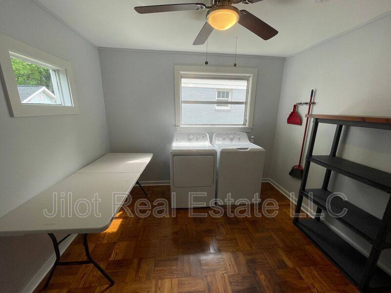 House for rent at 1845 Lakewood Terrace SE, Atlanta, GA 30315