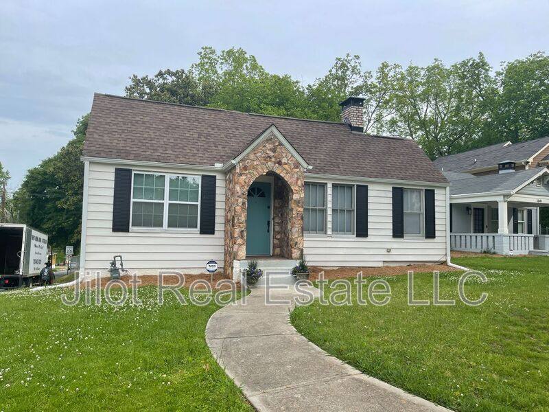 House for rent at 1845 Lakewood Terrace SE, Atlanta, GA 30315