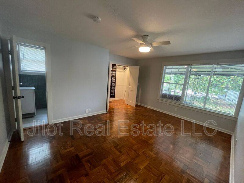 House for rent at 1845 Lakewood Terrace SE, Atlanta, GA 30315