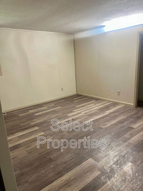 Apartment for rent at 1011 Walnut St #1, Jonesboro, AR 72401