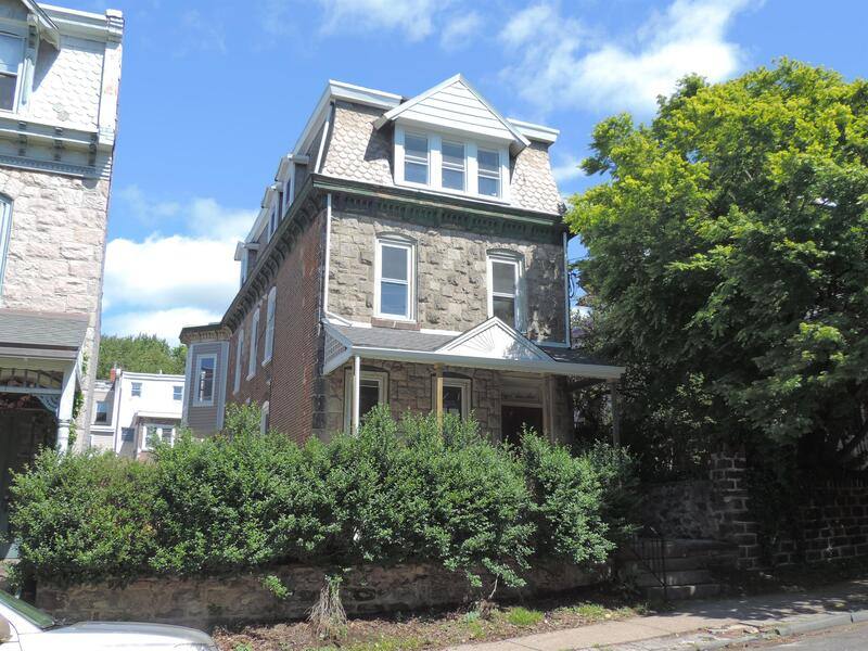 Apartment for rent at 125 Sumac St #4, Philadelphia, PA 19128
