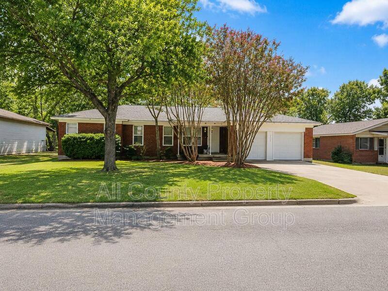 House for rent at 5016 Sabelle Lane, Haltom City, TX 76117