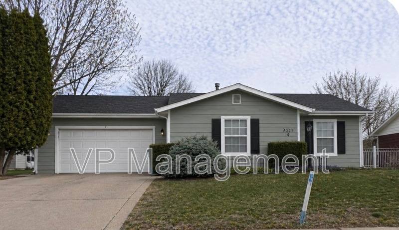 House for rent at 4547 Main St, Davenport, IA 52806