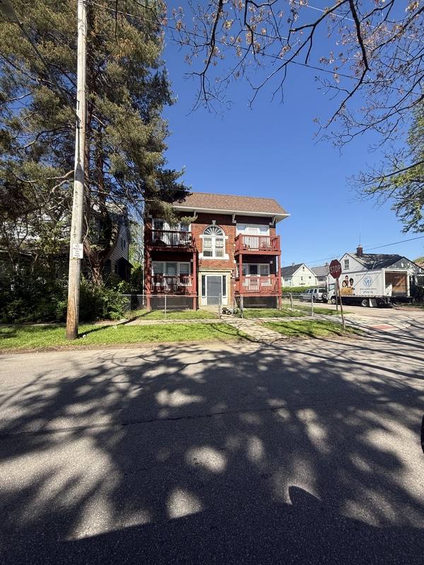 Apartment for rent at 3412 E 147th St #1, Cleveland, OH 44120