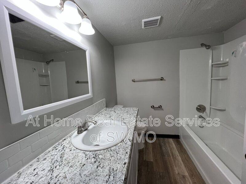 Apartment for rent at 1242 E Cherry #304, Springfield, MO 65802