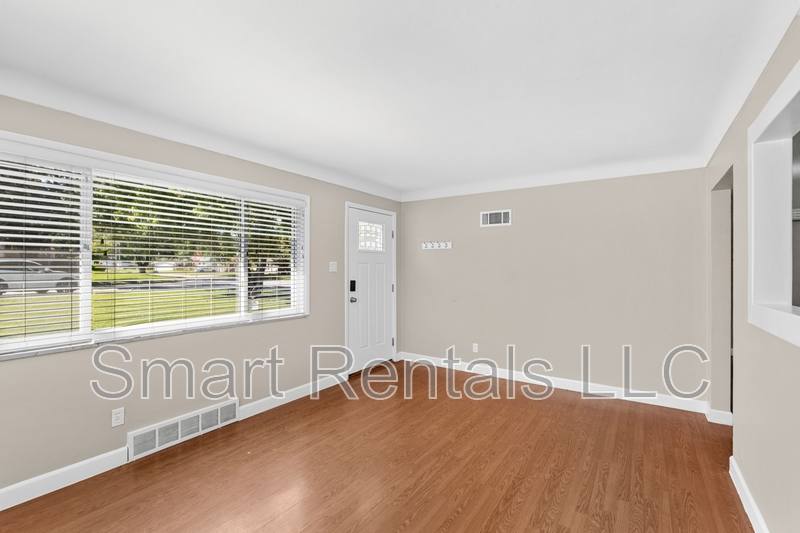 House for rent at 855 Teson Rd, Hazelwood, MO 63042