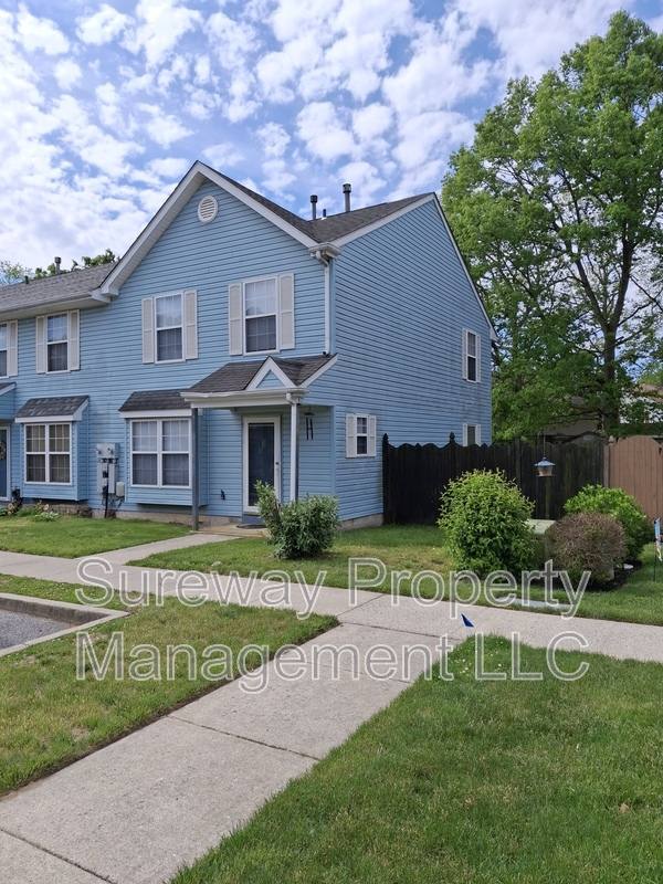 Townhouse for rent at 12 Grant Lane, Berlin, NJ 08009