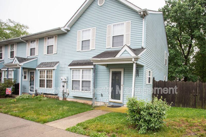 Townhouse for rent at 12 Grant Lane, Berlin, NJ 08009