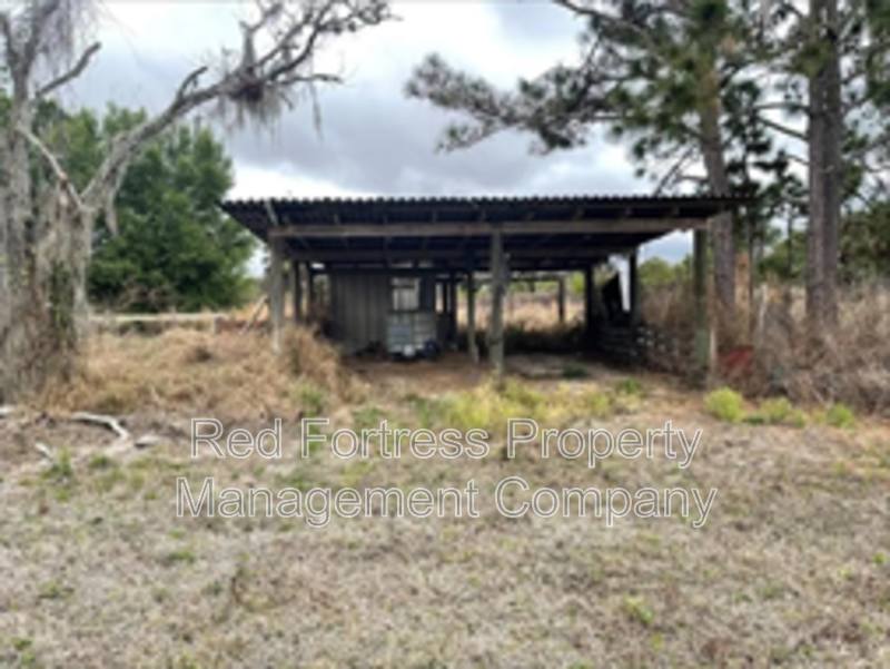 House for rent at 21840 Claytor Rd, Alva, FL 33920