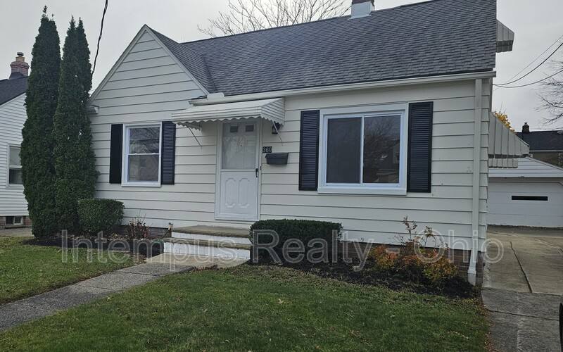 House for rent at 360 E 326th St, Eastlake, OH 44095