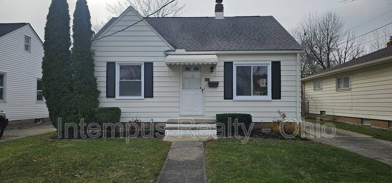 House for rent at 360 E 326th St, Eastlake, OH 44095