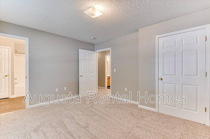 Apartment for rent at 320 Peachtree St #325-4, Edgefield, SC 29824