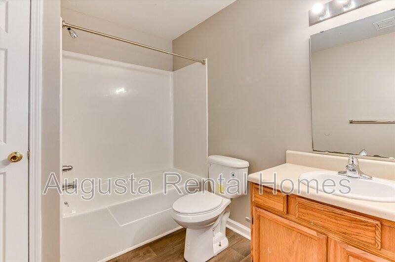 Apartment for rent at 320 Peachtree St #325-4, Edgefield, SC 29824