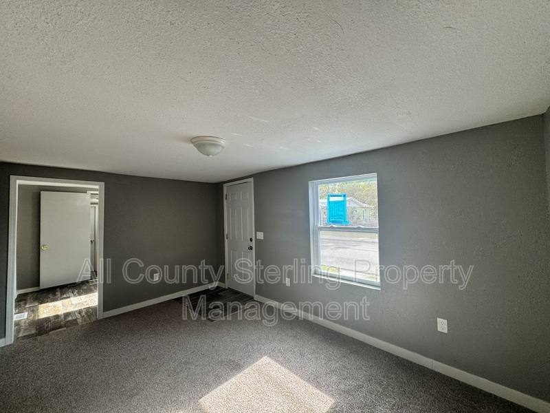 House for rent at 917 NE Aberdeen Ave, Lake City, FL 32055
