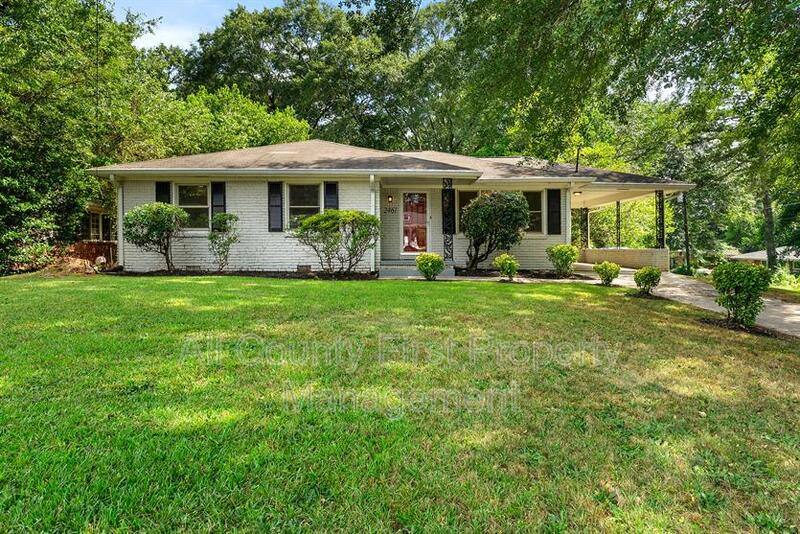 House for rent at 2461 Fontaine Circle, Decatur, GA 30032