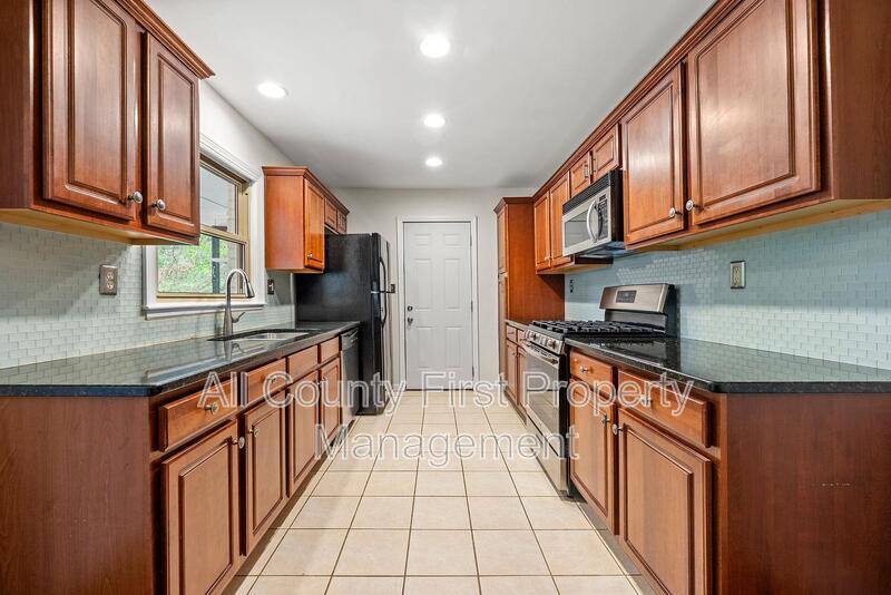 House for rent at 2461 Fontaine Circle, Decatur, GA 30032