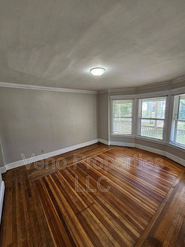 Apartment for rent at 50 Manning Blvd #1, Albany, NY 12203