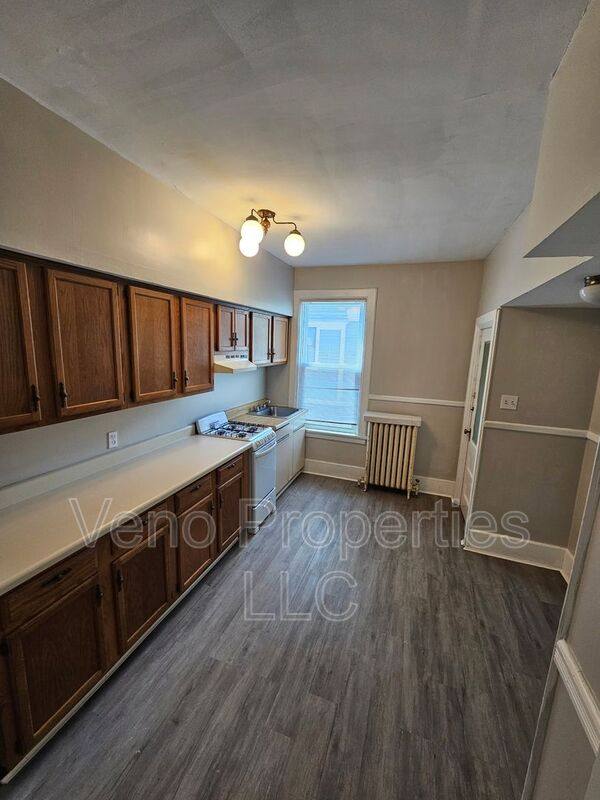 Apartment for rent at 50 Manning Blvd #1, Albany, NY 12203