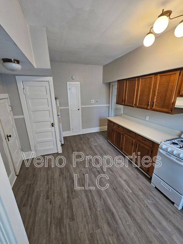 Apartment for rent at 50 Manning Blvd #1, Albany, NY 12203