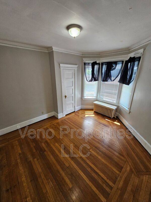 Apartment for rent at 50 Manning Blvd #1, Albany, NY 12203