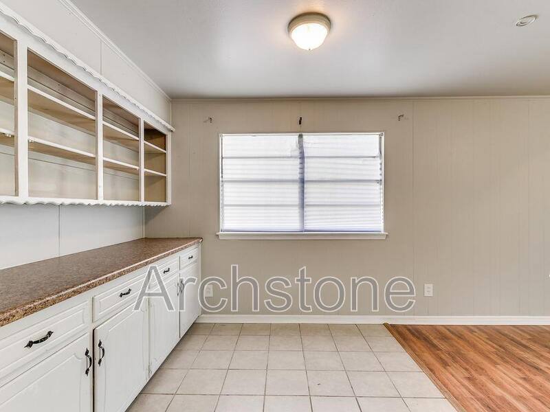 House for rent at 1424 Tanglewood Dr, Oklahoma City, OK 73115