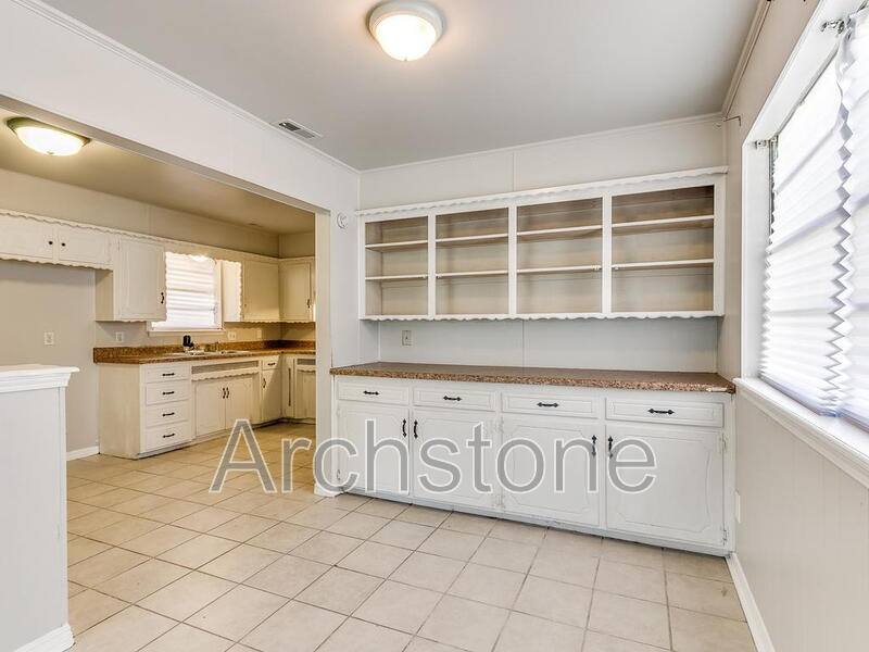 House for rent at 1424 Tanglewood Dr, Oklahoma City, OK 73115