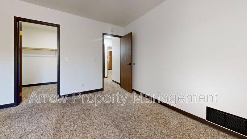 Apartment for rent at 201 E Arbor-302e, Bismarck, ND 58504