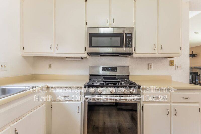 House for rent at 2048 Pinercrest Dr, Santa Rosa, CA 95403