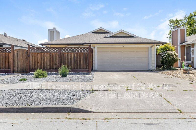House for rent at 2048 Pinercrest Dr, Santa Rosa, CA 95403