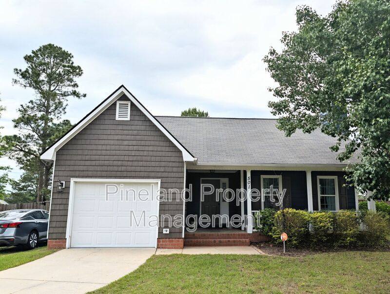 House for rent at 501 Camden Rd, Raeford, NC 28376