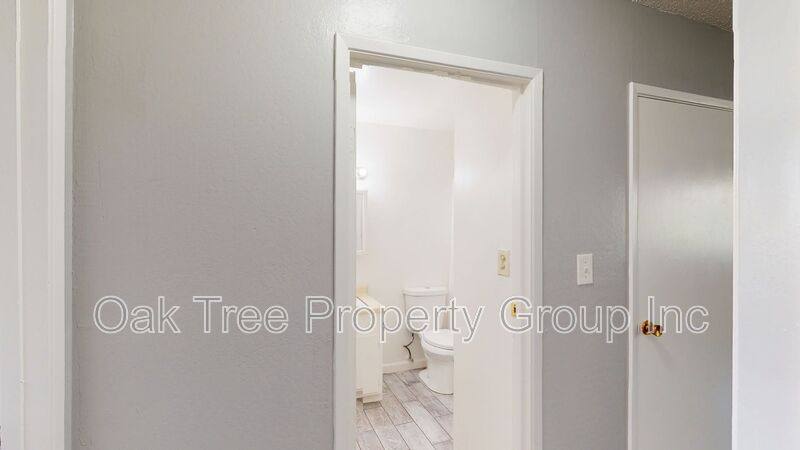 Apartment for rent at 5550 Central Ave #11, El Cerrito, CA 94530