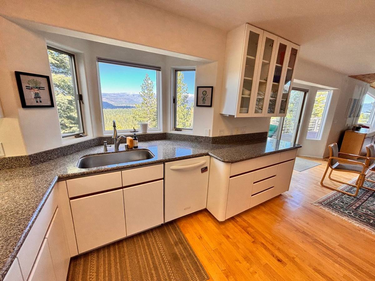 House for rent at 10580 Whitetail Court, Truckee, CA 96161