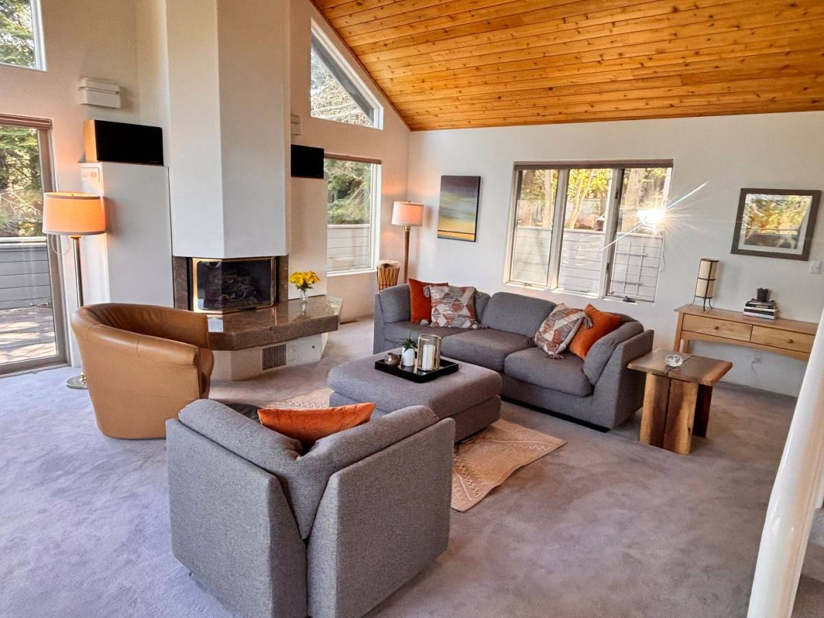 House for rent at 10580 Whitetail Court, Truckee, CA 96161